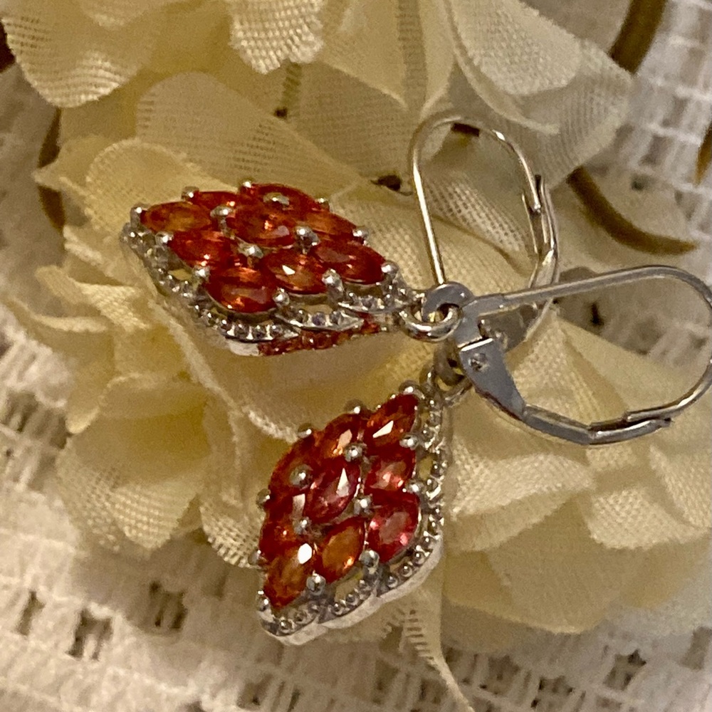 PRE OWNED .925 STERLING SILVER EARRINGS SET WITH GENUINE PADPARADSCHA SAPPHIRES